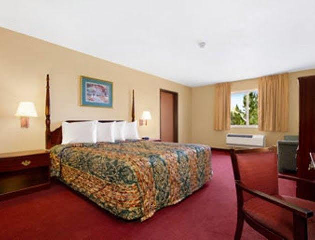 Days Inn By Wyndham Colorado Springs Airport Exterior foto
